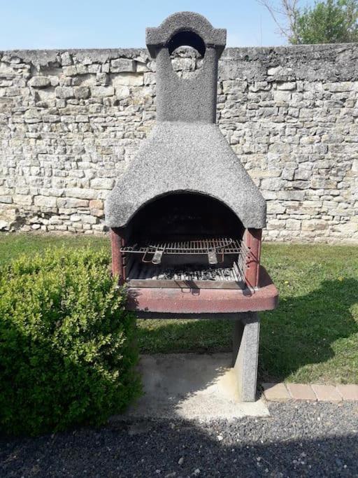 Jolie maison pour 4 à 6 personnes Ellon Esterno foto