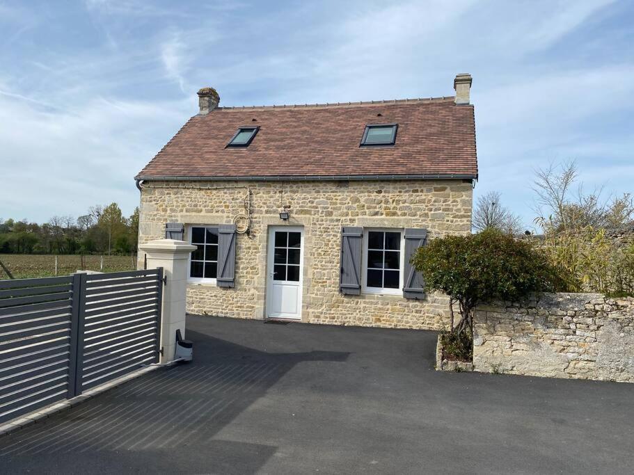 Jolie maison pour 4 à 6 personnes Ellon Esterno foto